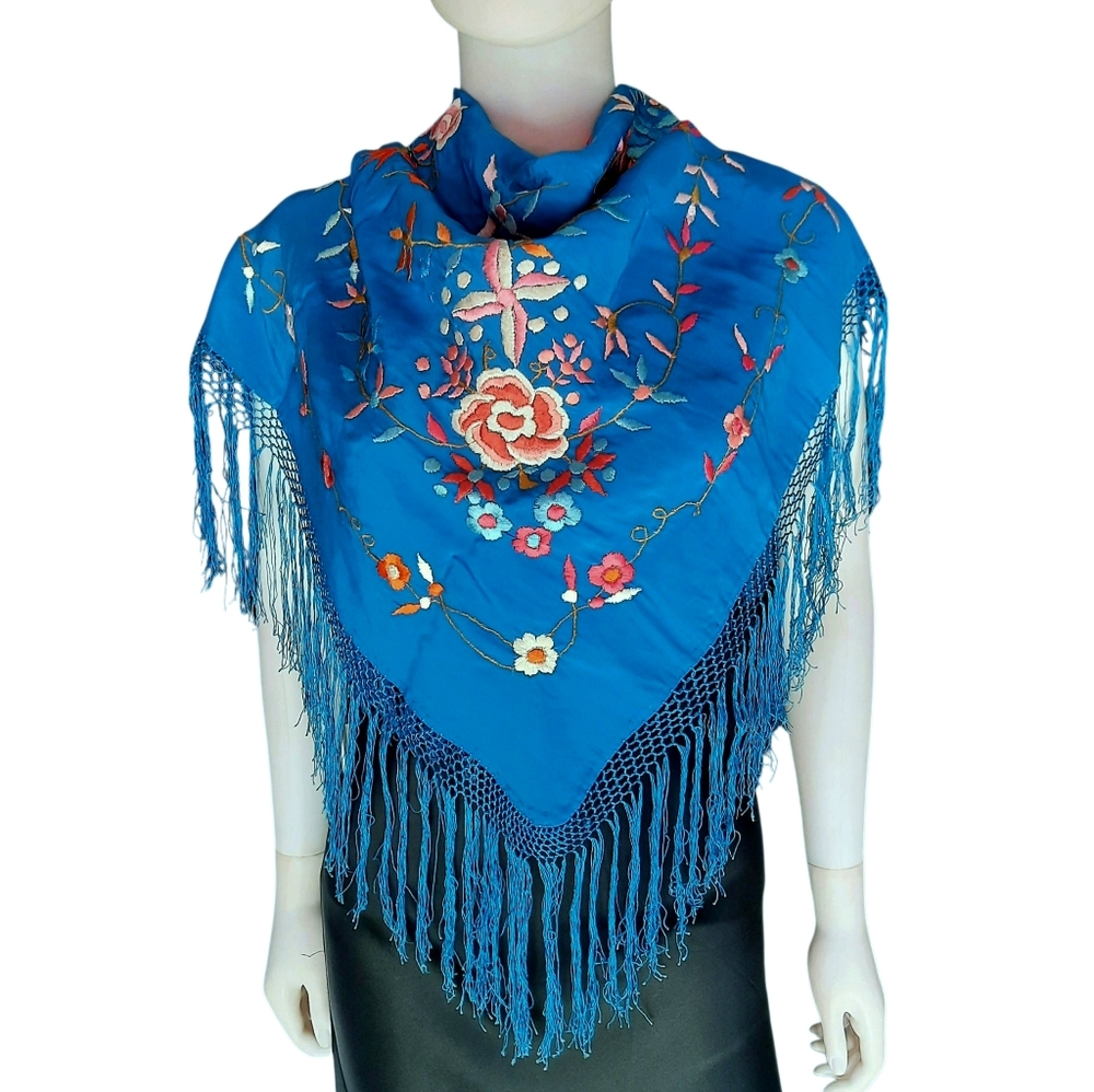 Vtg Floral Embroidery Piano Shawl 29"x29" + 7" Hand-Knotted Fringe Turq/Multi